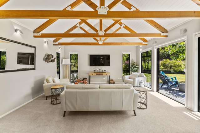 Tranquil Retreat Just 10 Minutes From Town