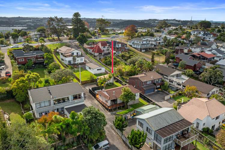 1/105 Sunset Road Totara Vale_35