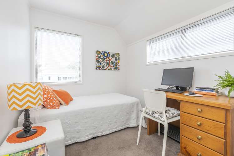 18 Springwood Place Mount Eden_11