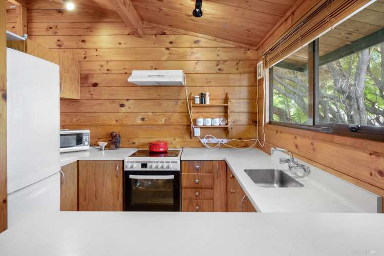 12 Sunningdale Street Wattle Downs_6