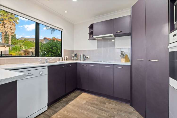 76 Rivervale Grove Stanmore Bay_5