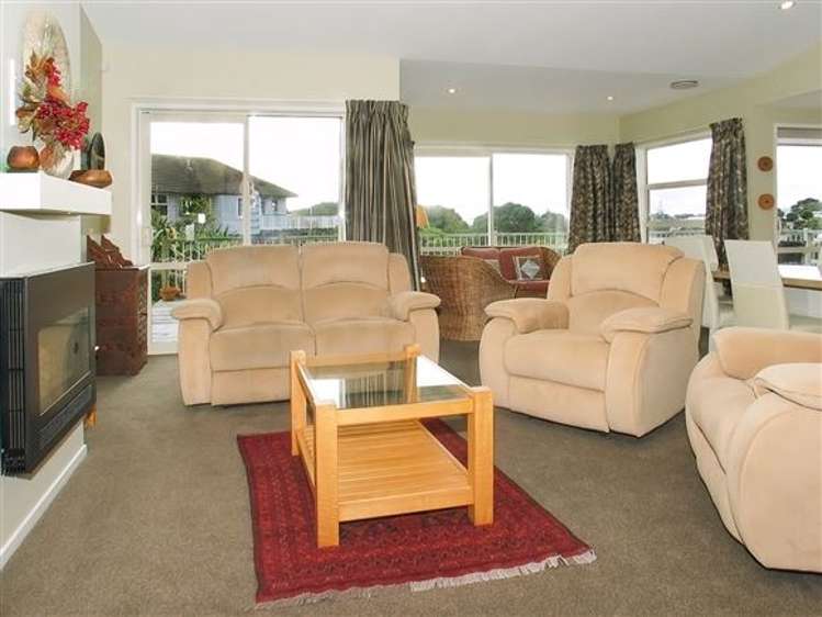 19 Gray Street Pukerua Bay_10