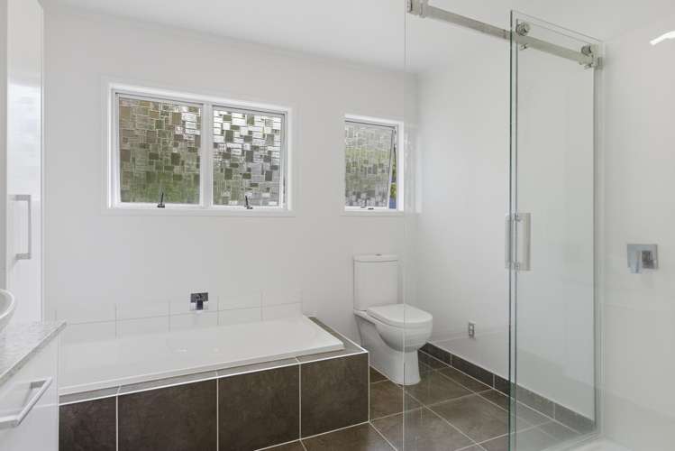 3 Win Grove Hatfields Beach_17