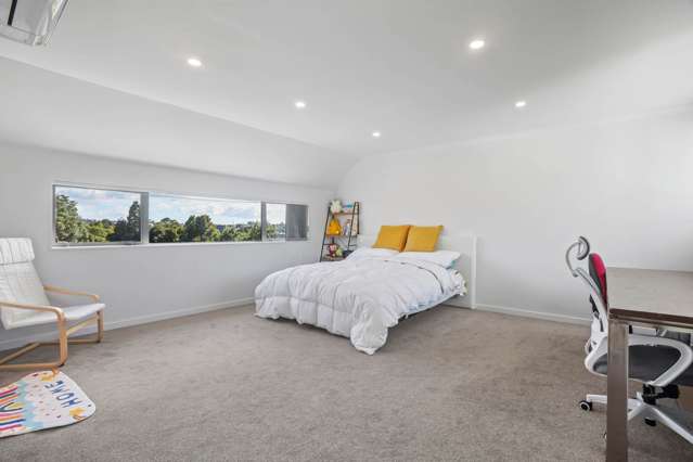 3/11 Celeste Place Totara Vale_3