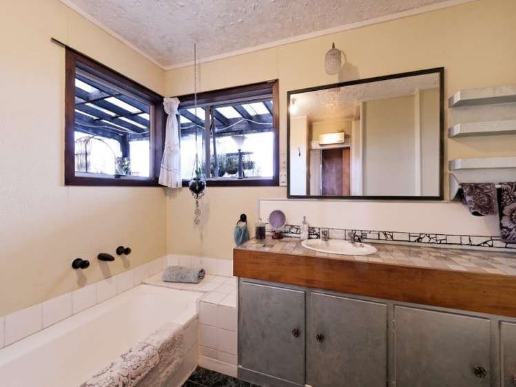 332 Titirangi Road Titirangi_10