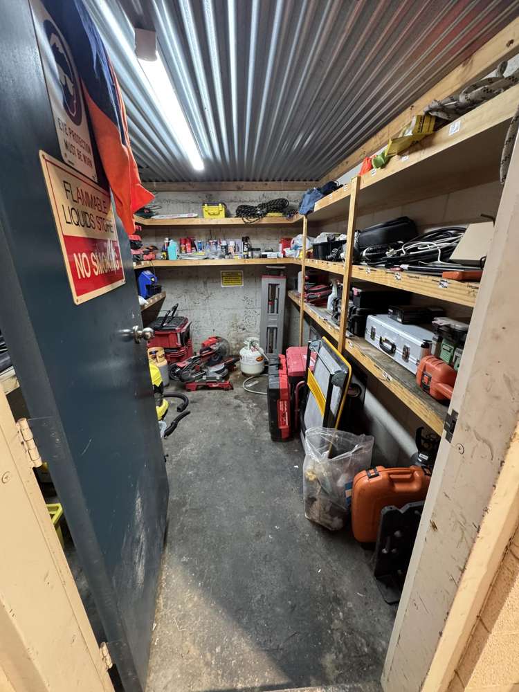 405-407 King Street North Hastings_5