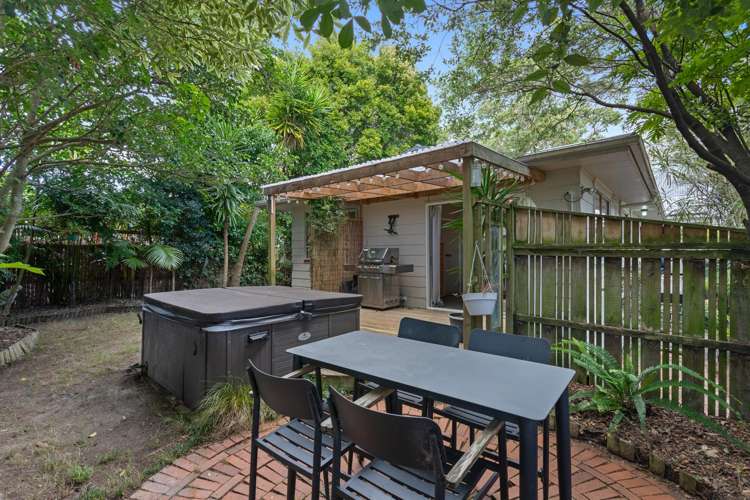 47 Kamara Road Glen Eden_13