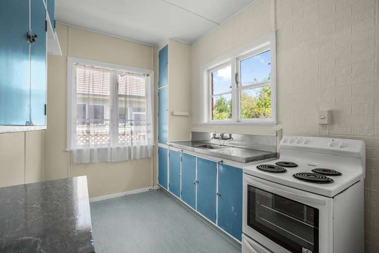 49 Pilcher Crescent Naenae_6