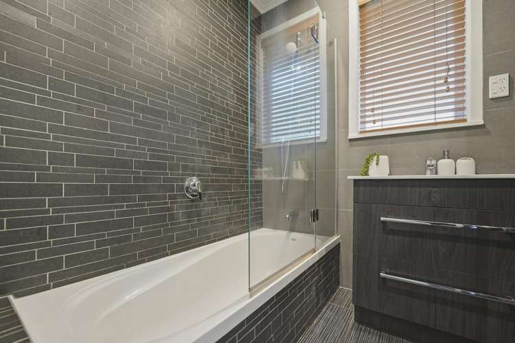 90A Canal Road Avondale_23