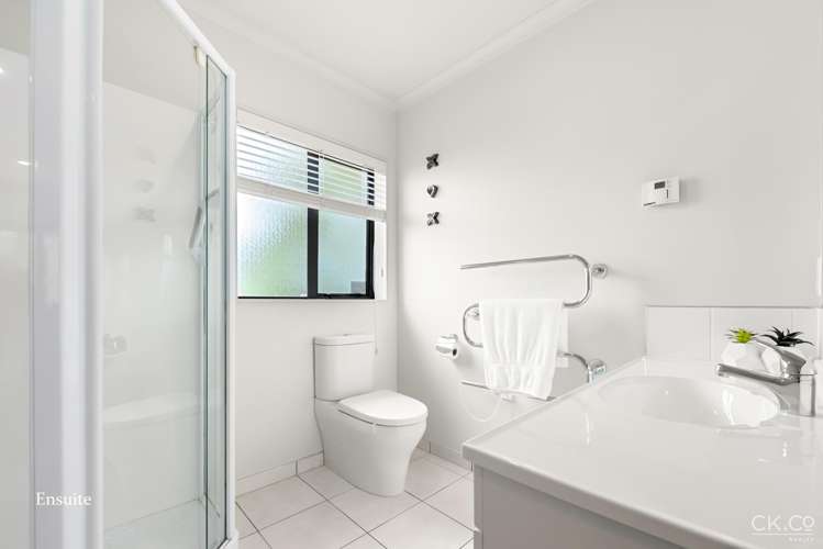 20 Garrett Place Riverstone Terraces_12