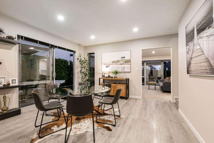 68 Colonial Drive Silverdale_13