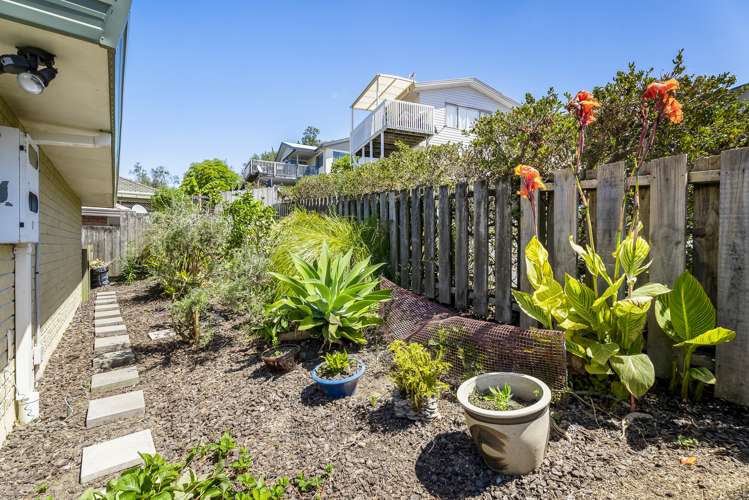 19 Kestrel Heights Arkles Bay_15