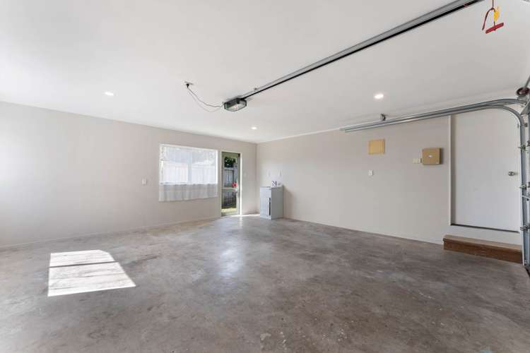 106a Royal Road Massey_12