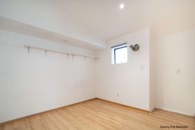 1/283 Royal Road Massey_16