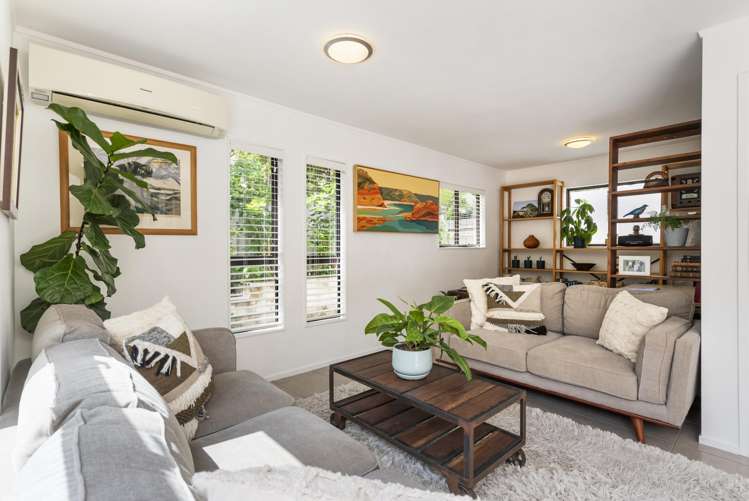 4/4 Webber Street Westmere_5