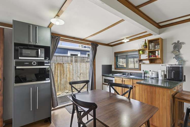 59 Fifth Avenue Urenui_14