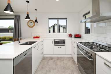 12 Camborne Crescent_1
