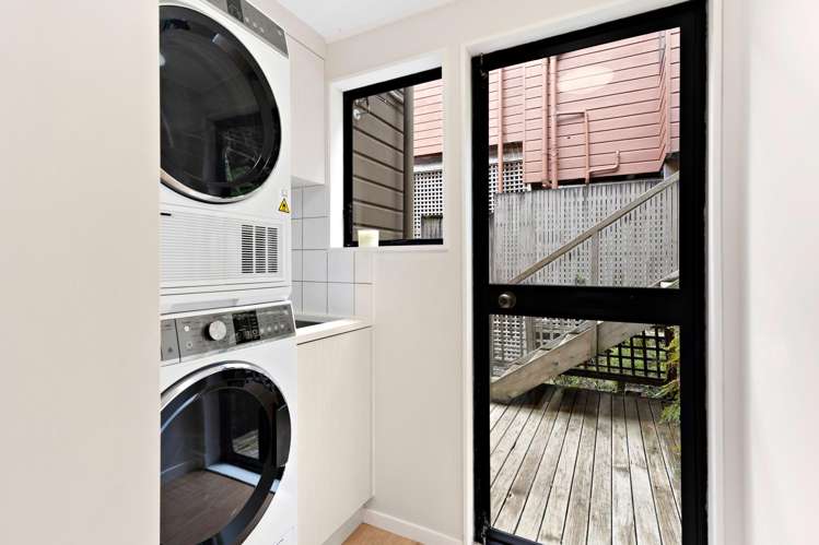 64A Ripon Crescent Meadowbank_18