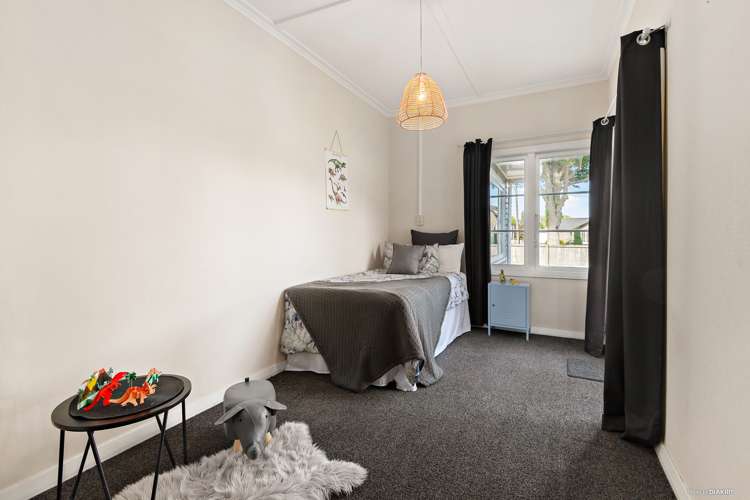 58 Galloway Street Hamilton East_9