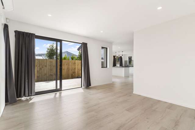 3/109 Point Chevalier Road 1768_4