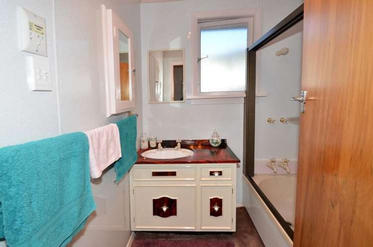 43 Koremata Street Green Island_11