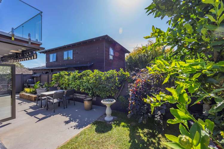 2/10 Ngaio Street Takapuna_24