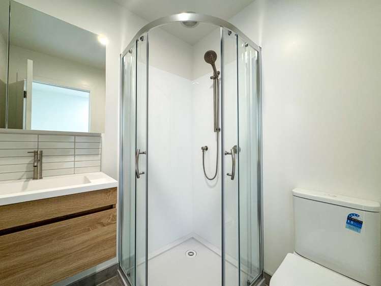 32b Flaxdale Street Birkdale_6