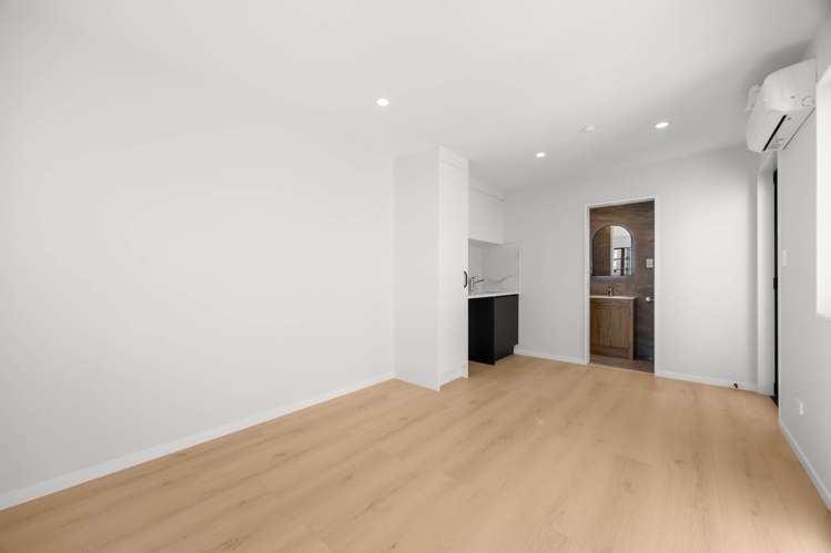 6 Toetoe Street Westgate_22