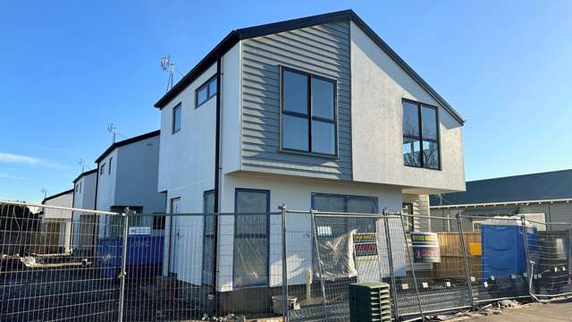 Near Completion! Three-Bed Townhouse with Garage