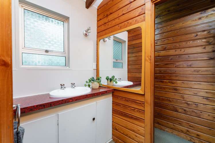 50 Bay Road Purakaunui_28