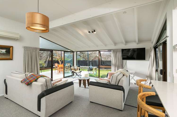 152 Beacon Point Road Wanaka_9