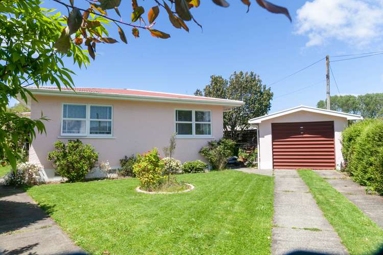 12 Lake Crescent Takaka_16