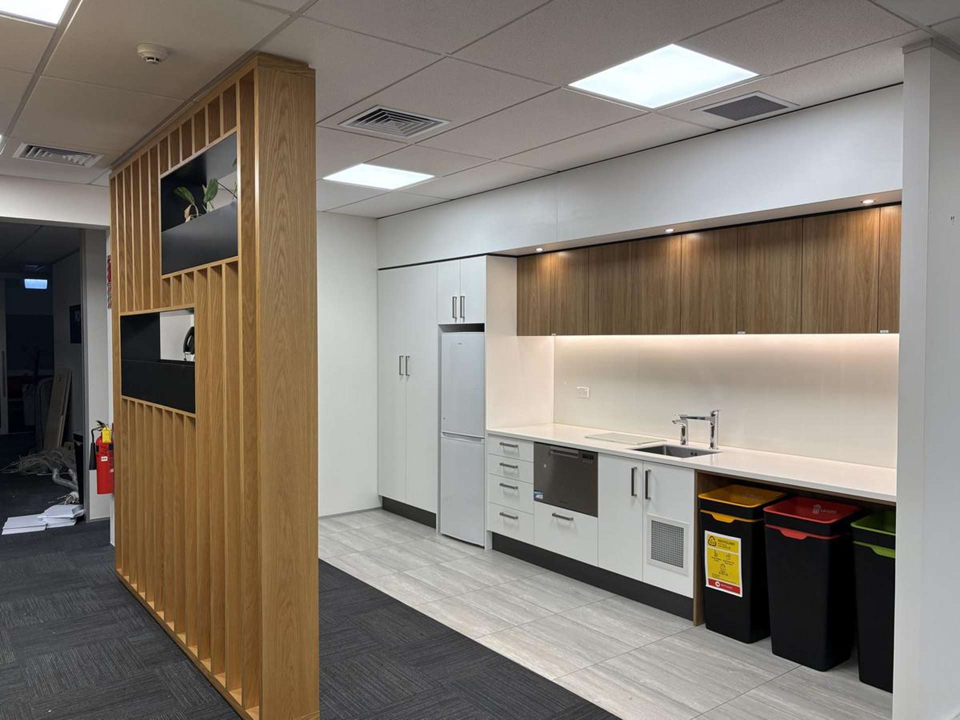 Unit B3, 92 Russley Road Russley_0