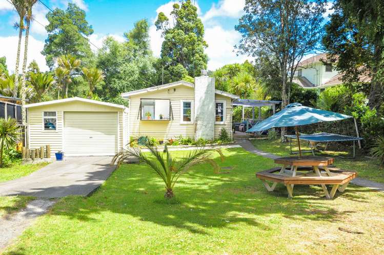 25 Hollywood Avenue Titirangi_0
