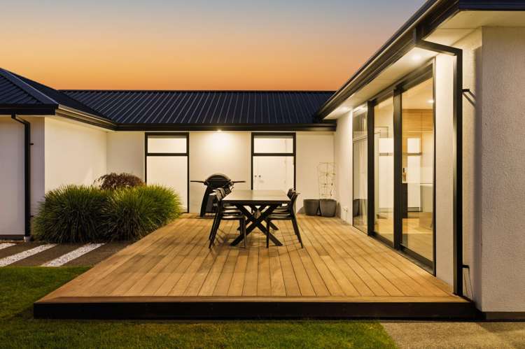 8 Edward Law Boulevard Prebbleton_24