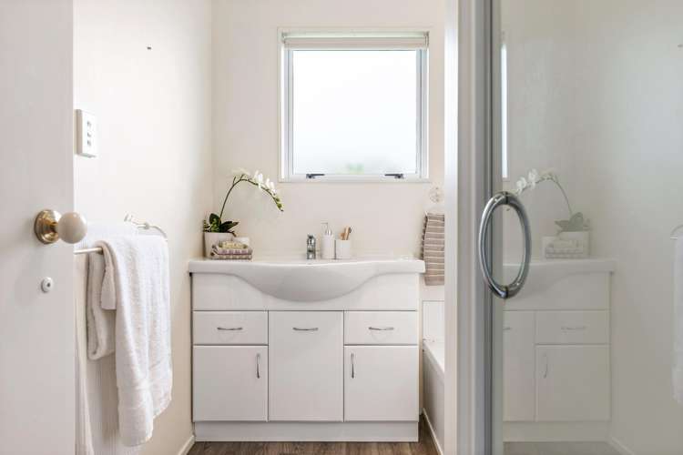 130D Lakeside Drive Orewa_17