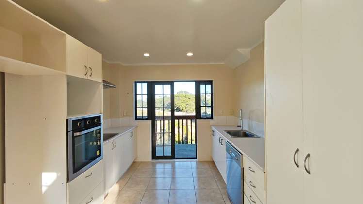 35 Ginders Drive Massey_5