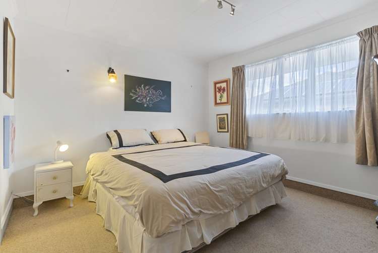 34 Centreway Road Orewa_9