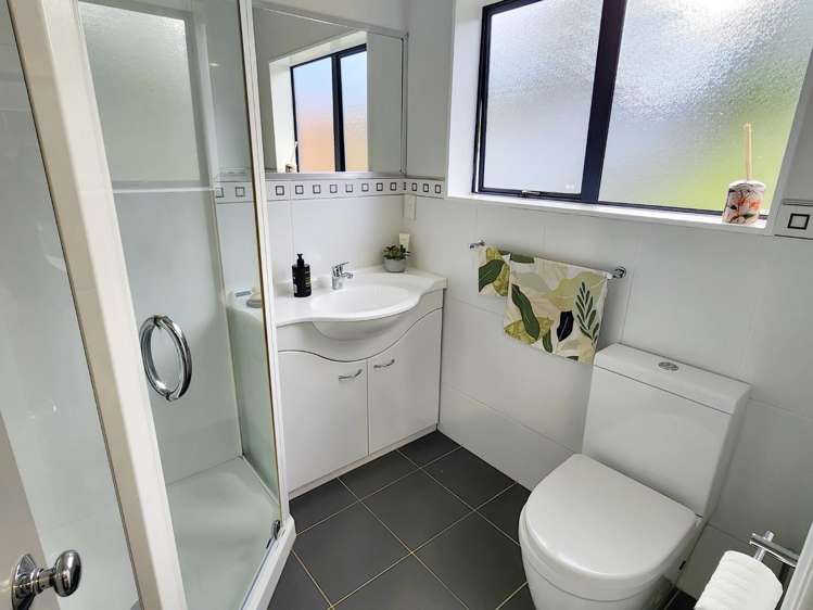16 Birkinshaw Grove Riverstone Terraces_10