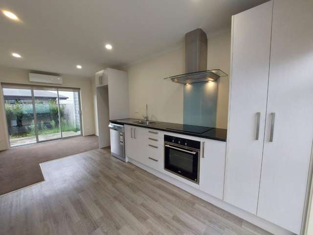 215F Massey Street 1067_2