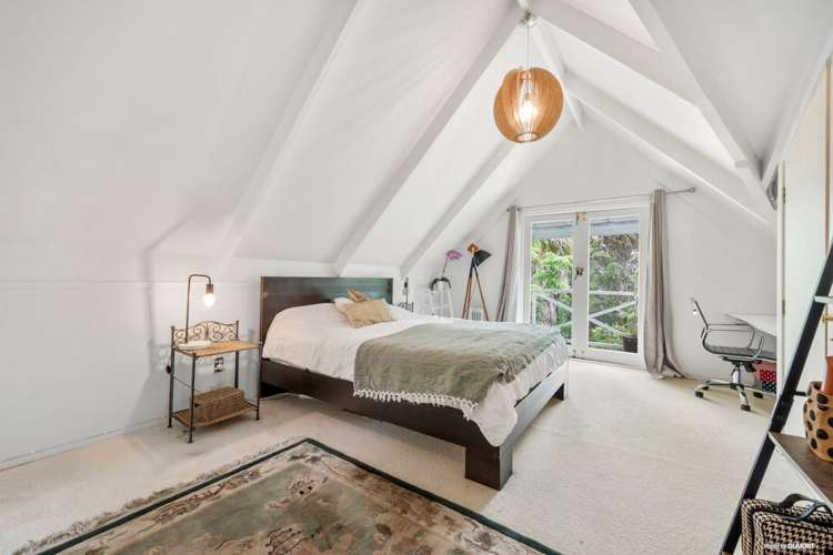 653 East Coast Road Browns Bay_12