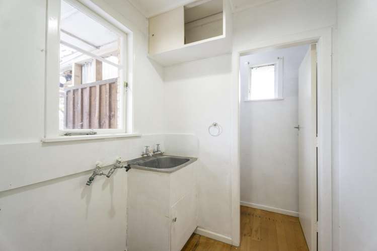 23 Greta Street Glenview_11