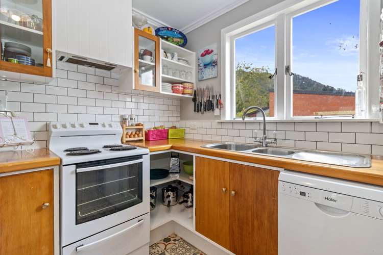 1 Russell Avenue Te Aroha_13