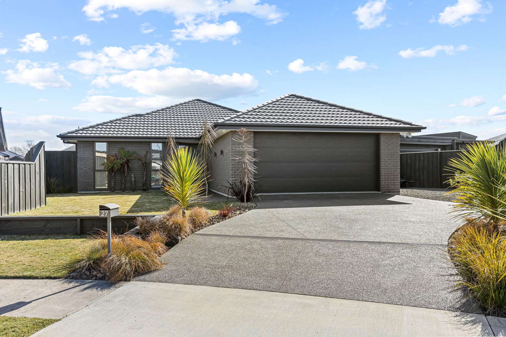 27 Helicon Street Pegasus_0