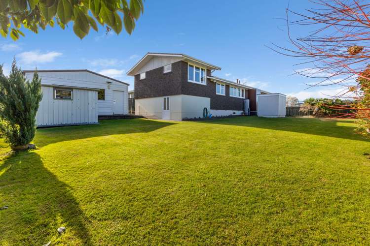 24 Trelawney Crescent Westown_16