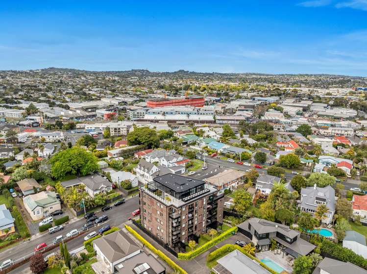 305/2 Finch Street Morningside_28