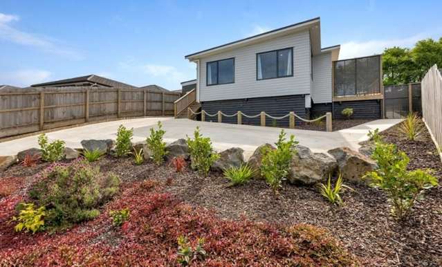 Modern, Move-In Ready Home in Peaceful Te Kamo