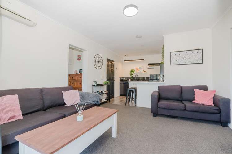 2/217 Laurie Street_4