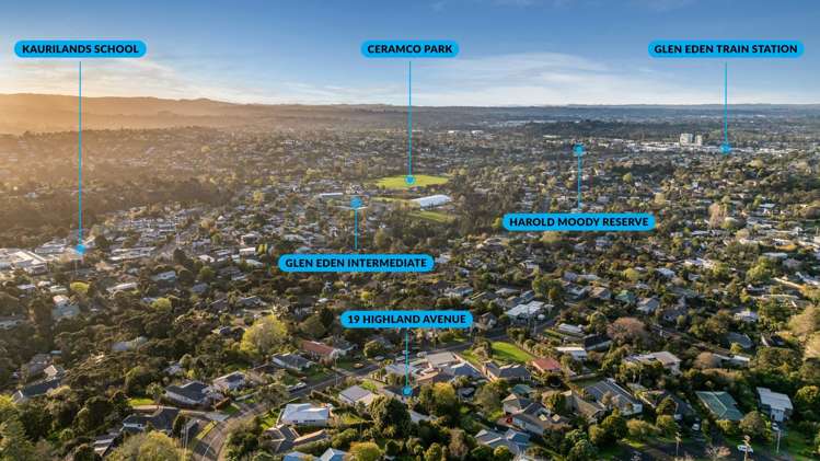 19 Highland Ave Titirangi_21