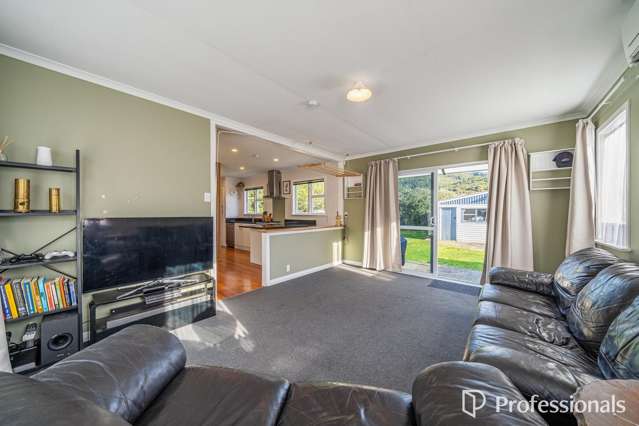 66 Peel Place Wainuiomata_3